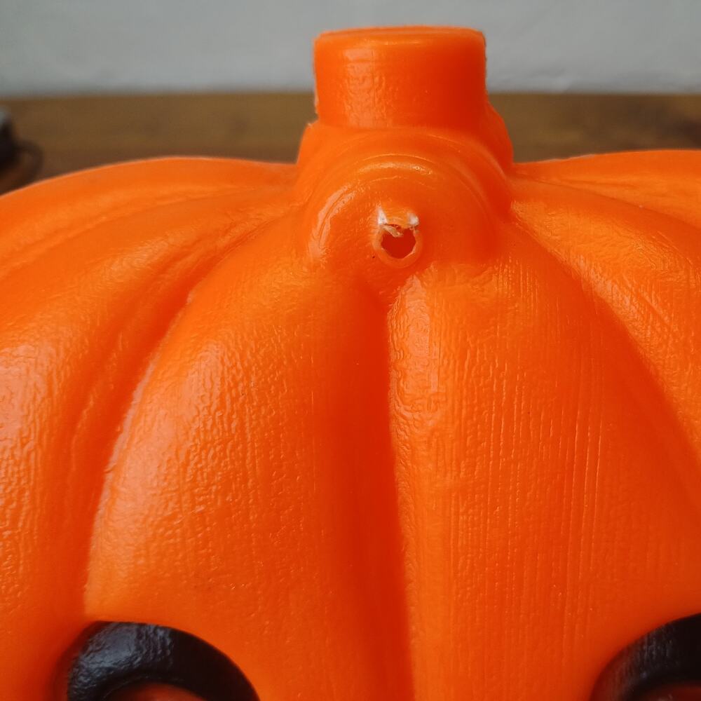 Vintage Blow Mold Jack O Lantern Hanging Halloween Pumpkin Works! 57in cord - Picture 5 of 7